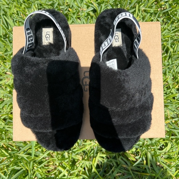 UGG SHOES - Picture 2 of 4